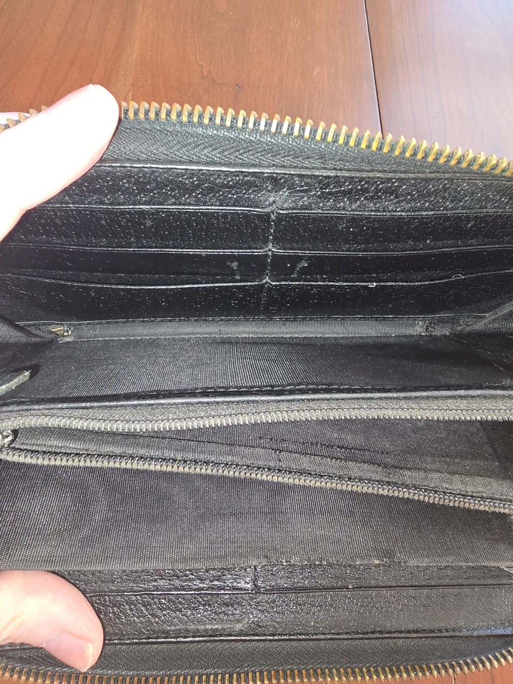 Genuine Gucci Marmont Black Leather Zip Around Wallet with Gold GG Logo, EUC